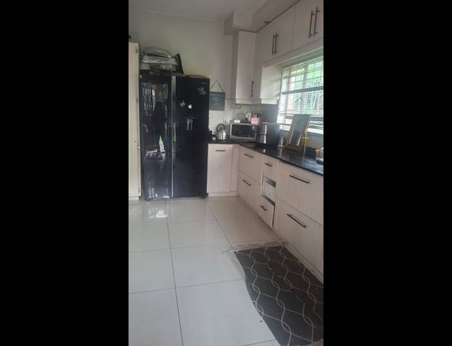 1 BEDROOM ROOM TO LET IN WESTVILLE